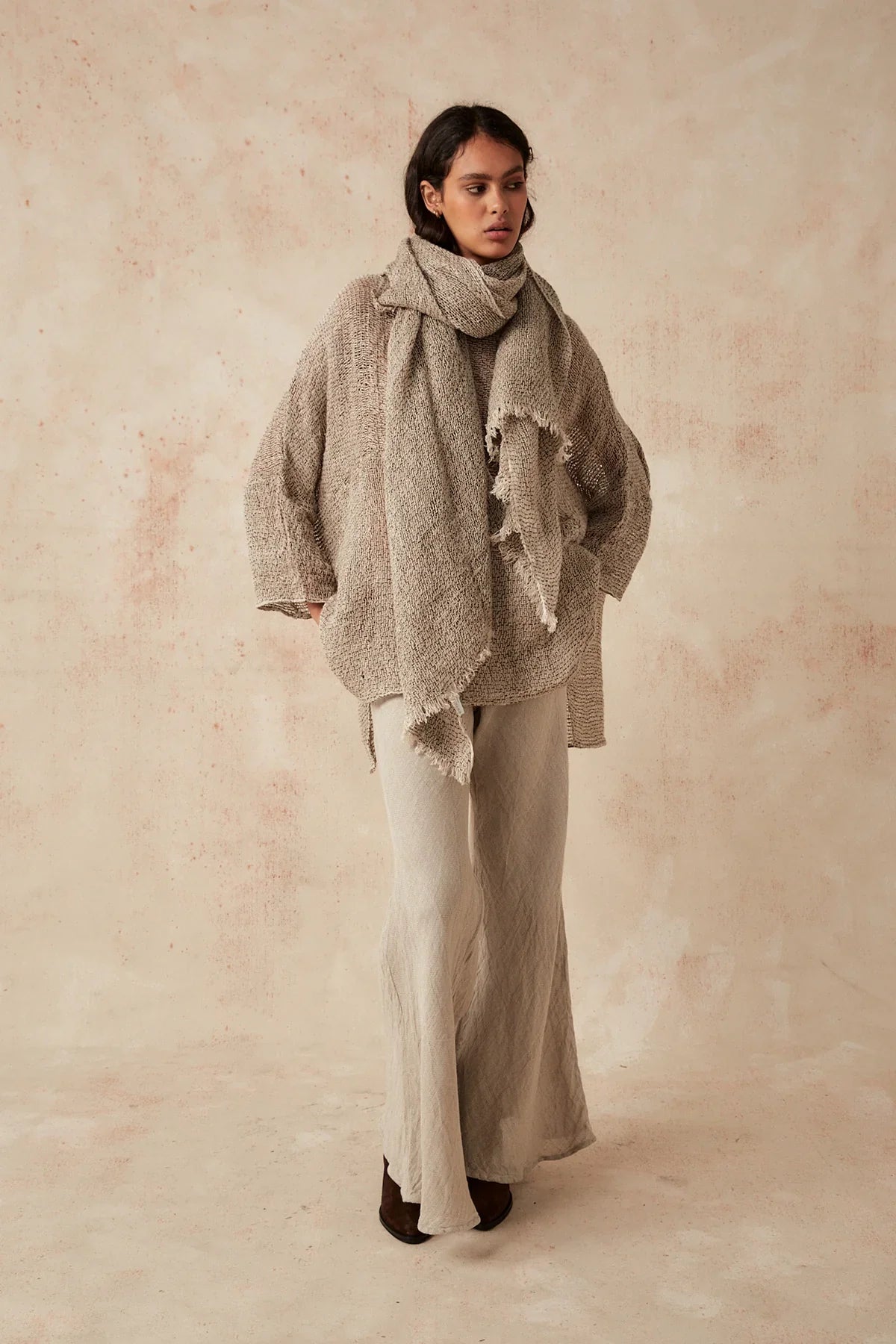 Estilo Emporio Grand Scarf - Pescatore Natural Chocolate