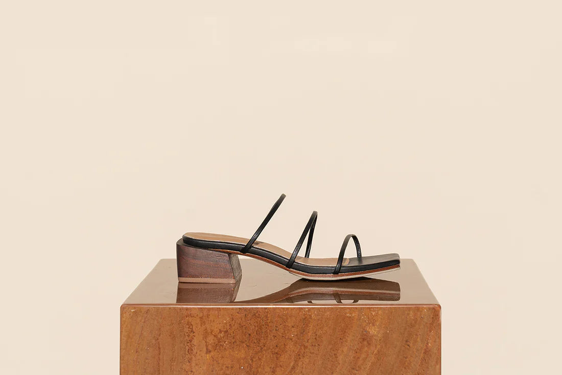 JAMES SMITH 'Medena Sandal' - Black