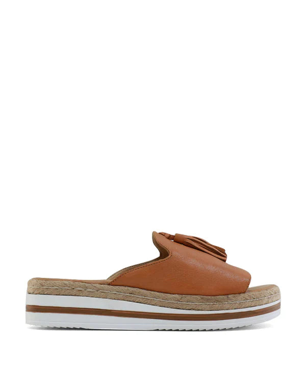Bueno Augie Flat Sandals - Coconut