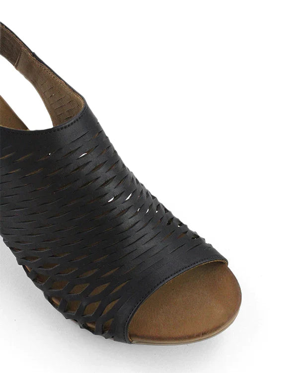 Bueno Ruby Mid Heels Black