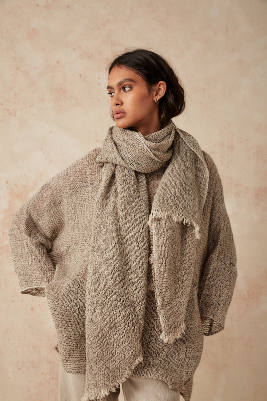 Estilo Emporio Grand Scarf - Pescatore Natural Chocolate